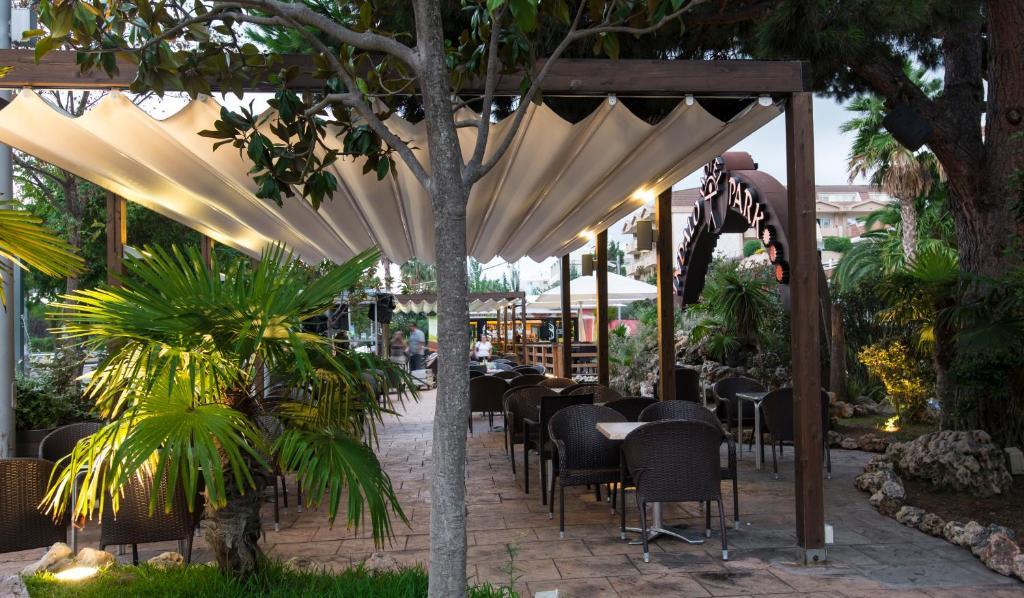 因达洛公园酒店 圣苏珊娜 外观 照片